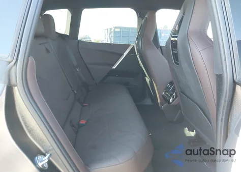 2024 BMW Ix xDrive50 z USA, uszkodzony, nr VIN WB523CF08RCR62983